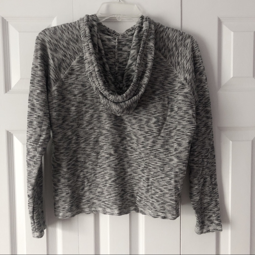 ⭐️ Aerie Stripe Hoodie - Picture 4 of 5